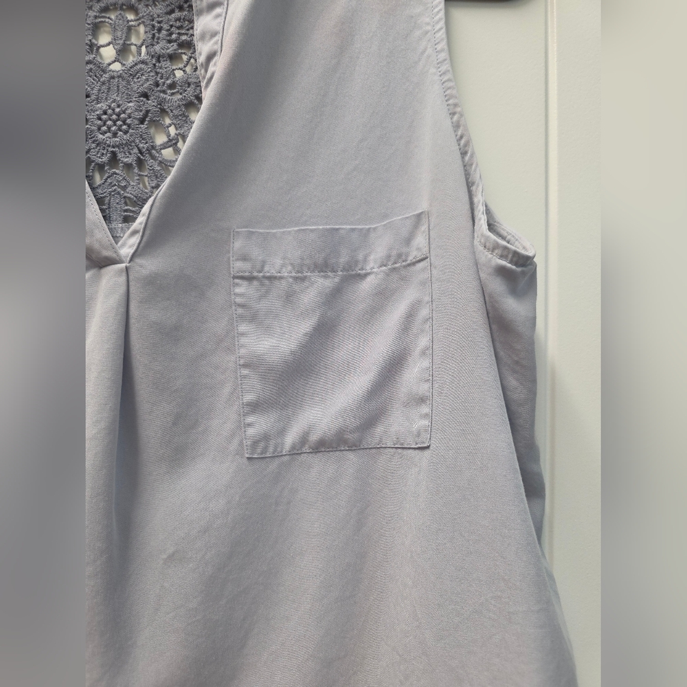 Knox Rose Light Blue Sleeveless Top With Delicate Embroided Lace Back -Large - Picture 6 of 11